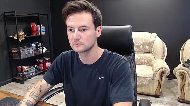 Snapshot of MihasikD chatting on September 19, 5:41 am MihasikD online show from September 19, 5:41 am