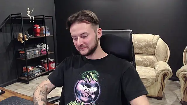 Snapshot of MihasikD chatting on October 14, 4:25 pm MihasikD online show from October 14, 4:25 pm