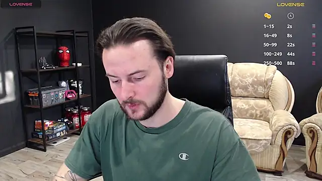 Snapshot of MihasikD chatting on February 25, 1:28 pm MihasikD online show from February 25, 1:28 pm