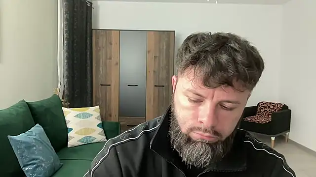 Snapshot of AlphaSparks chatting on March 13, 3:44 am AlphaSparks online show from March 13, 3:44 am