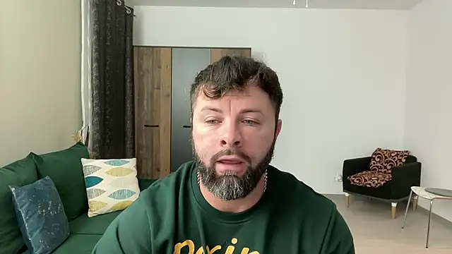 Snapshot of AlphaSparks chatting on December 20, 3:36 am AlphaSparks online show from December 20, 3:36 am