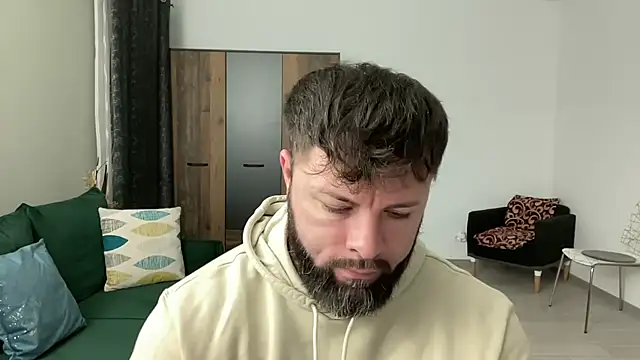 Snapshot of AlphaSparks chatting on January 8, 3:40 am AlphaSparks online show from January 8, 3:40 am