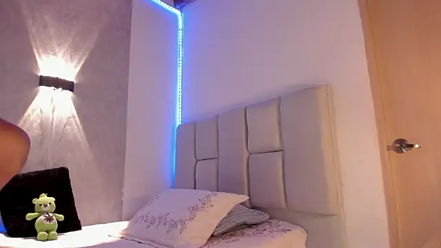 CRAZYBOYLOVE online show from September 15, 11:33 am