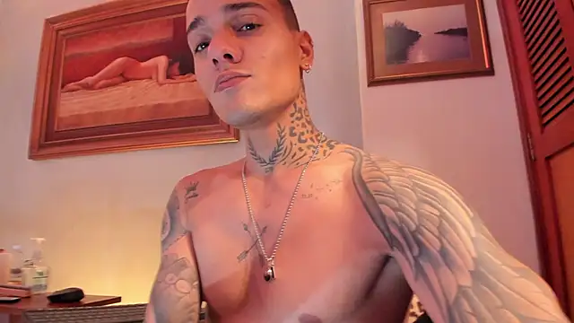 Snapshot of ImDominike chatting on January 28, 10:23 pm ImDominike online show from January 28, 10:23 pm