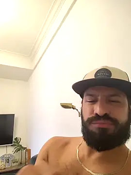 Snapshot of juanci_to chatting on October 19, 11:46 am juanci to online show from October 19, 11:46 am