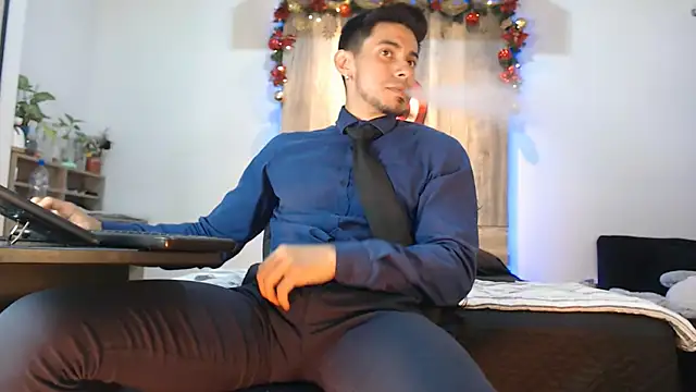 Andrew 4  online show from December 18, 5:47 am