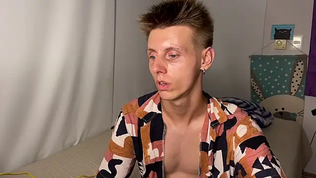 vladdymeow online show from March 18, 5:23 pm