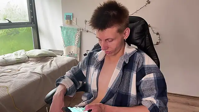 vladdymeow online show from February 5, 6:26 pm