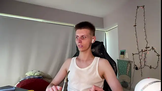 vladdymeow online show from December 29, 3:24 pm