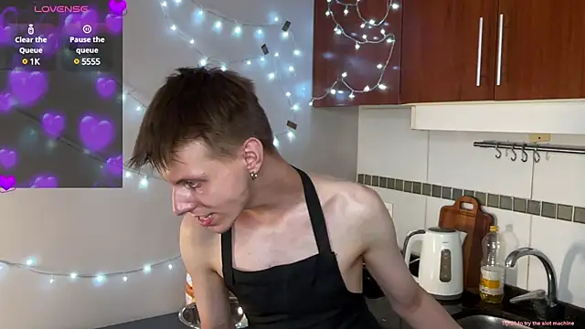 vladdymeow online show from December 13, 12:31 am