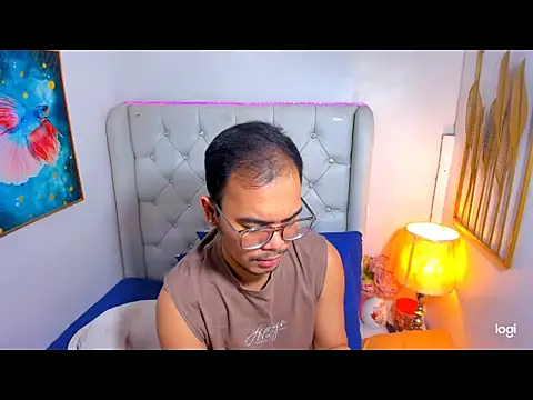 AsianZero online show from May 21, 6:01 pm