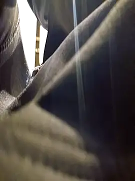 verylargecock online show from December 16, 10:44 am