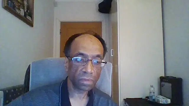 Snapshot of rauncher1 chatting on October 21, 8:17 am rauncher1 online show from October 21, 8:17 am