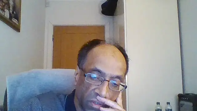 Snapshot of rauncher1 chatting on October 7, 8:18 am rauncher1 online show from October 7, 8:18 am