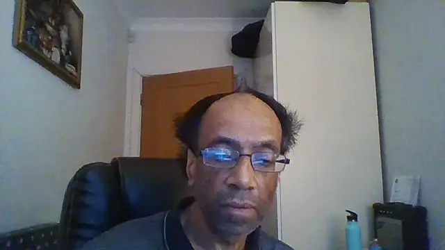 rauncher1 online show from December 15, 9:17 am