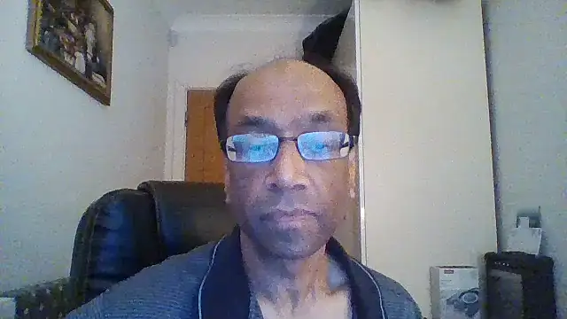 Snapshot of rauncher1 chatting on December 3, 9:31 am rauncher1 online show from December 3, 9:31 am