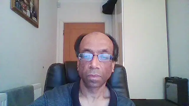 Snapshot of rauncher1 chatting on February 25, 10:15 am rauncher1 online show from February 25, 10:15 am