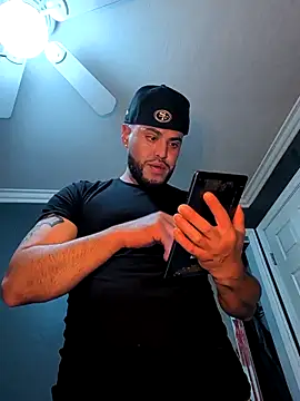 gardy8585 online show from February 12, 5:30 pm