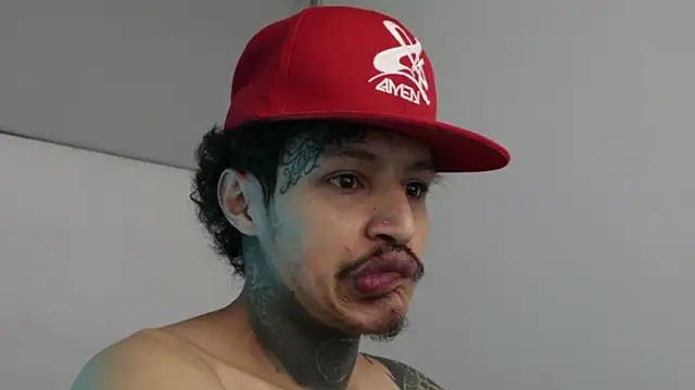 trieone online show from March 3, 5:18 am