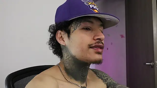 trieone online show from September 17, 3:02 pm