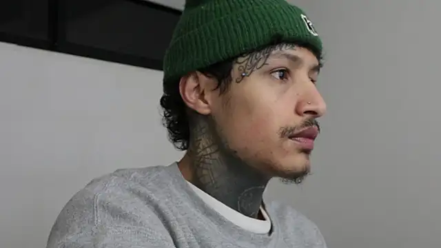 trieone online show from January 17, 6:04 am