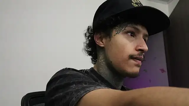 trieone online show from October 14, 11:01 pm