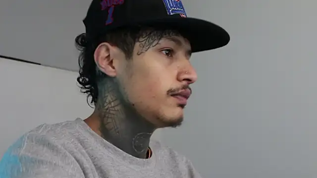 trieone online show from February 12, 4:23 am