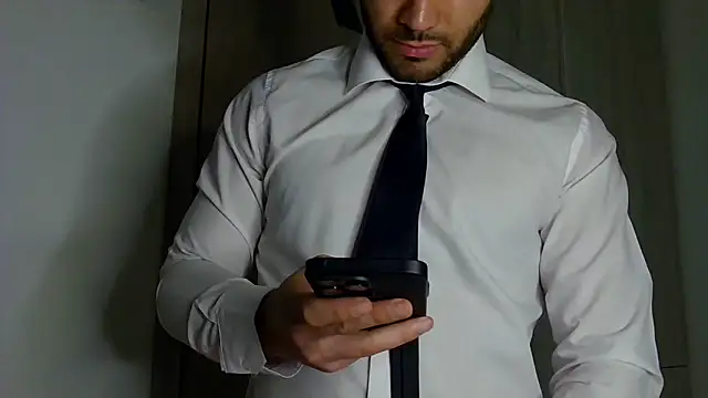Justynn1 online show from May 16, 1:47 am