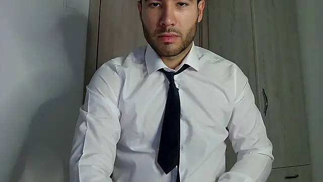 Justynn1 online show from December 2, 9:59 pm