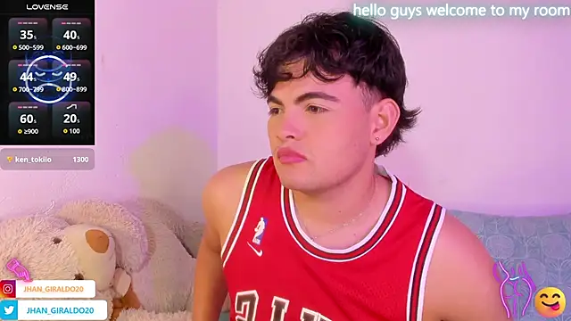 kamii 22 online show from May 23, 8:47 pm