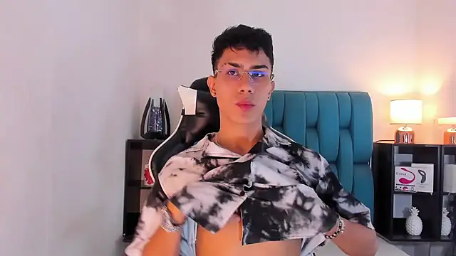 AlanNaughty online show from February 13, 4:32 am