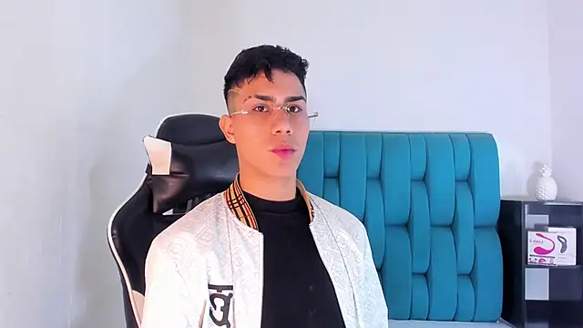 AlanNaughty online show from March 7, 8:33 pm