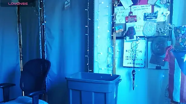 Snapshot of mycock2474u chatting on February 2, 4:22 pm mycock2474u online show from February 2, 4:22 pm