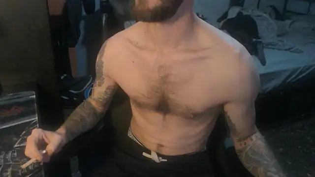 SexxxyLouis online show from May 9, 8:15 am