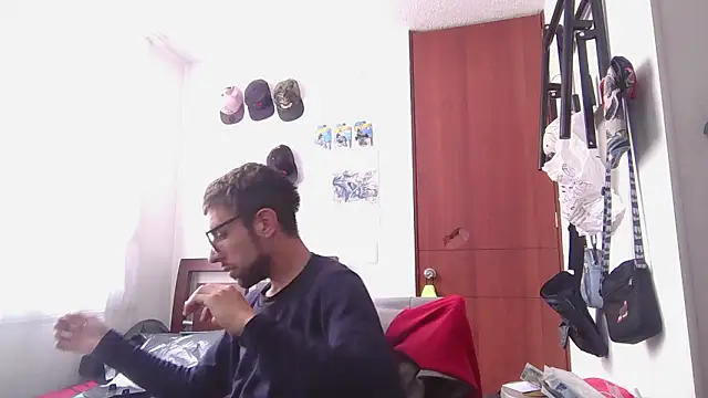 fvckolombianguyy online show from March 26, 4:44 pm