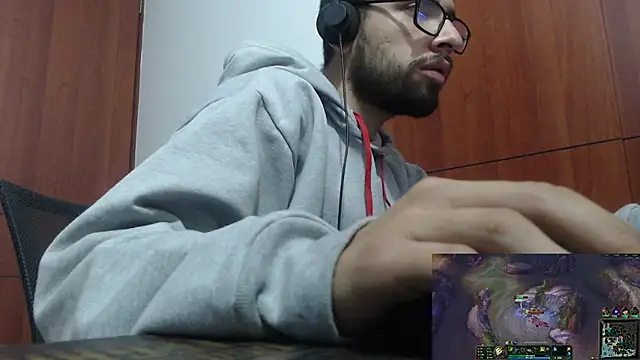 fvckolombianguyy online show from February 18, 4:37 am