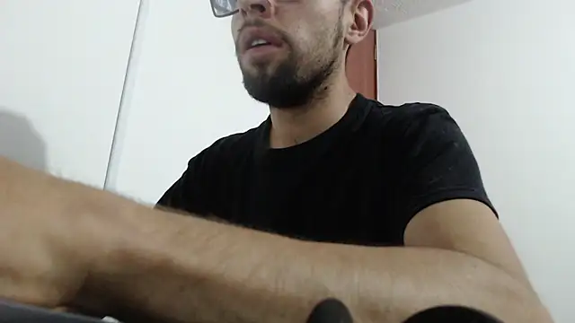 fvckolombianguyy online show from February 9, 3:00 am