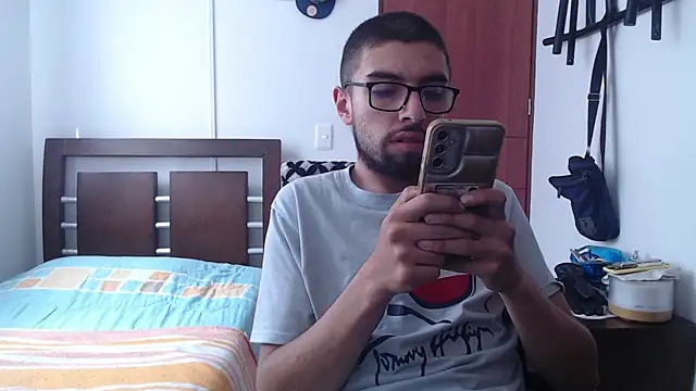 fvckolombianguyy online show from March 13, 7:17 pm