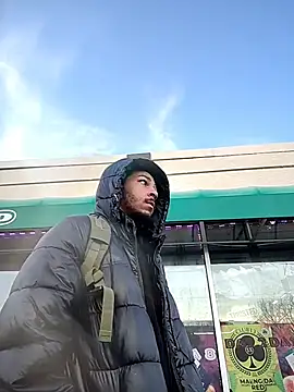 bigdickjojo69 online show from April 15, 11:43 am