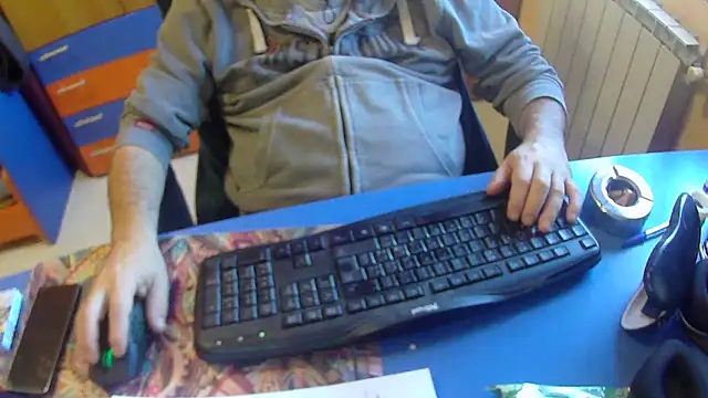 Snapshot of Tango128 chatting on October 14, 10:00 am Tango128 online show from October 14, 10:00 am