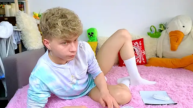 LandelRay online show from April 25, 6:49 am