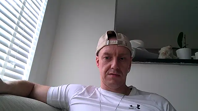 ploki2180 online show from October 28, 2:08 pm