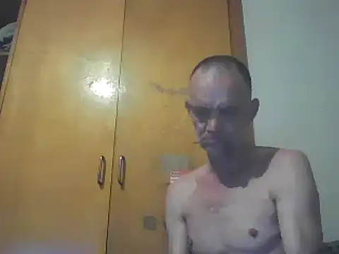 Snapshot of TooFknHorny1 chatting on December 10, 9:55 am TooFknHorny1 online show from December 10, 9:55 am