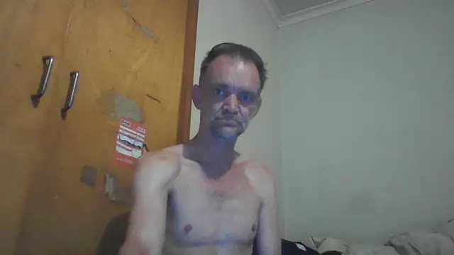 Snapshot of TooFknHorny1 chatting on March 5, 9:39 pm TooFknHorny1 online show from March 5, 9:39 pm