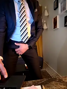 Justforoneday online show from February 4, 9:31 pm