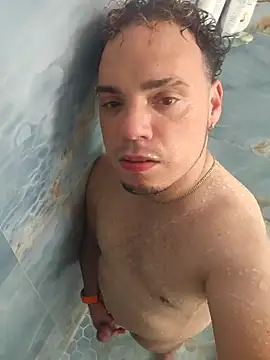 latinoflpr online show from September 19, 12:56 am