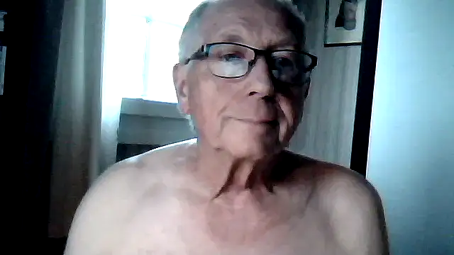 johnjohn622662 online show from June 8, 3:46 pm