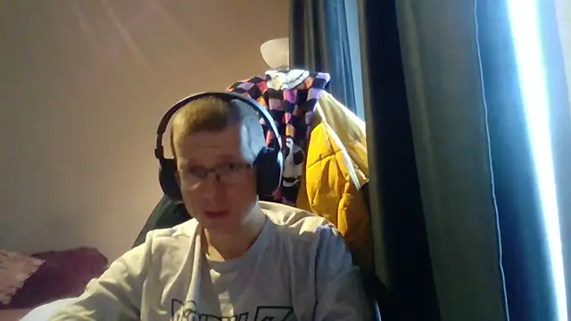 David250692 online show from December 18, 1:07 pm