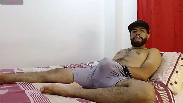 Snapshot of Aroon_Stonne chatting on January 17, 11:55 pm Aroon Stonne online show from January 17, 11:55 pm