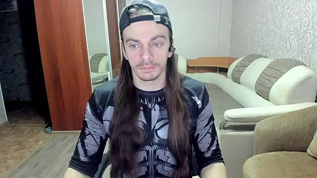 Marrymepls online show from March 25, 4:00 pm